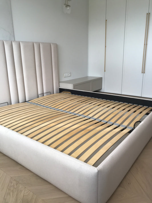 Łóżko sypialniane AMORE tapicerowane